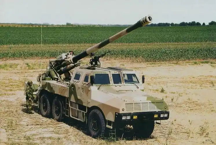 中国重炮冲上了青藏高原国产155毫米卡车炮首次曝光