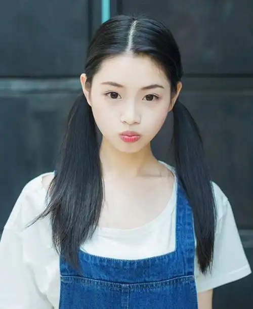 双马尾怎么扎好看 萌妹示范,扎马尾图片,发型图片