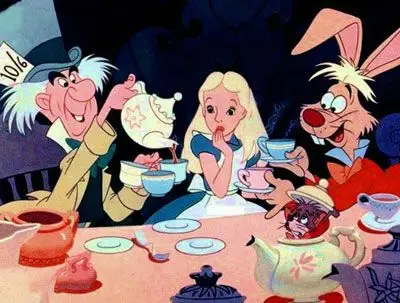 高中少女爱丽丝和白兔成长历程中不为人知的故事