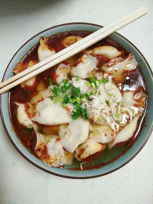 其它 大肉芹菜馅饺子  今天是冬至,我送你一碗特制饺子:平安皮儿裹着