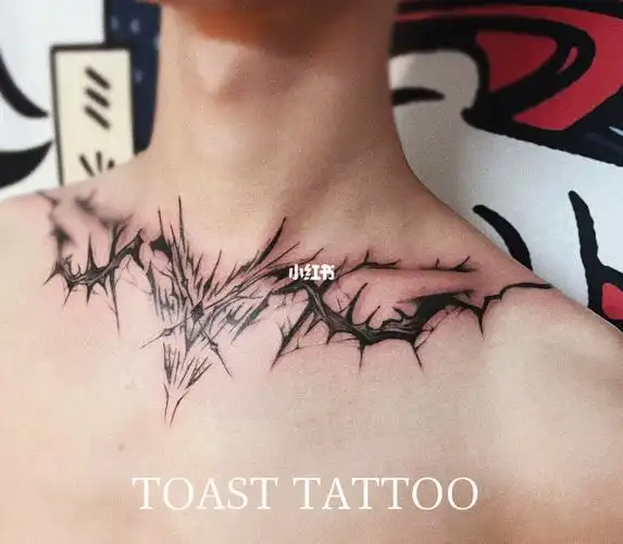 客人希望能用纹身警惕自己,很多时候需要克制,别被情绪左右#荆棘纹身