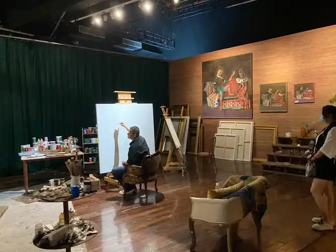 据了解,展览期间将有十余位艺术家来到巴尔蒂斯的木屋工作室进行现场