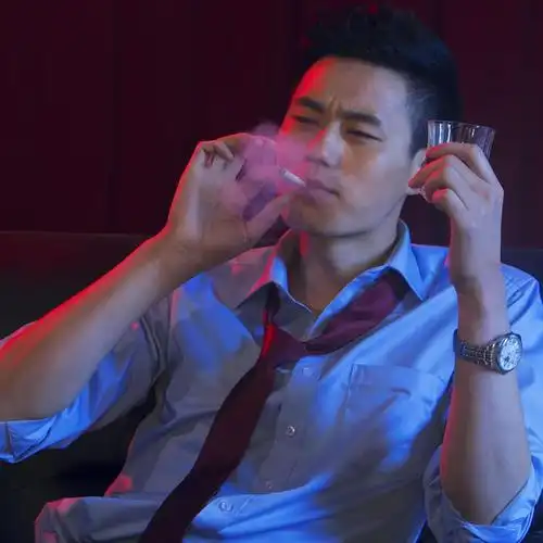 抽烟头像图片2022最火爆_个性头像_头像屋