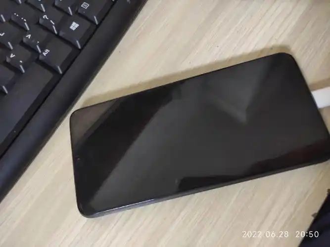 红米note9 4g又多了一台黑屏手机.去年6.