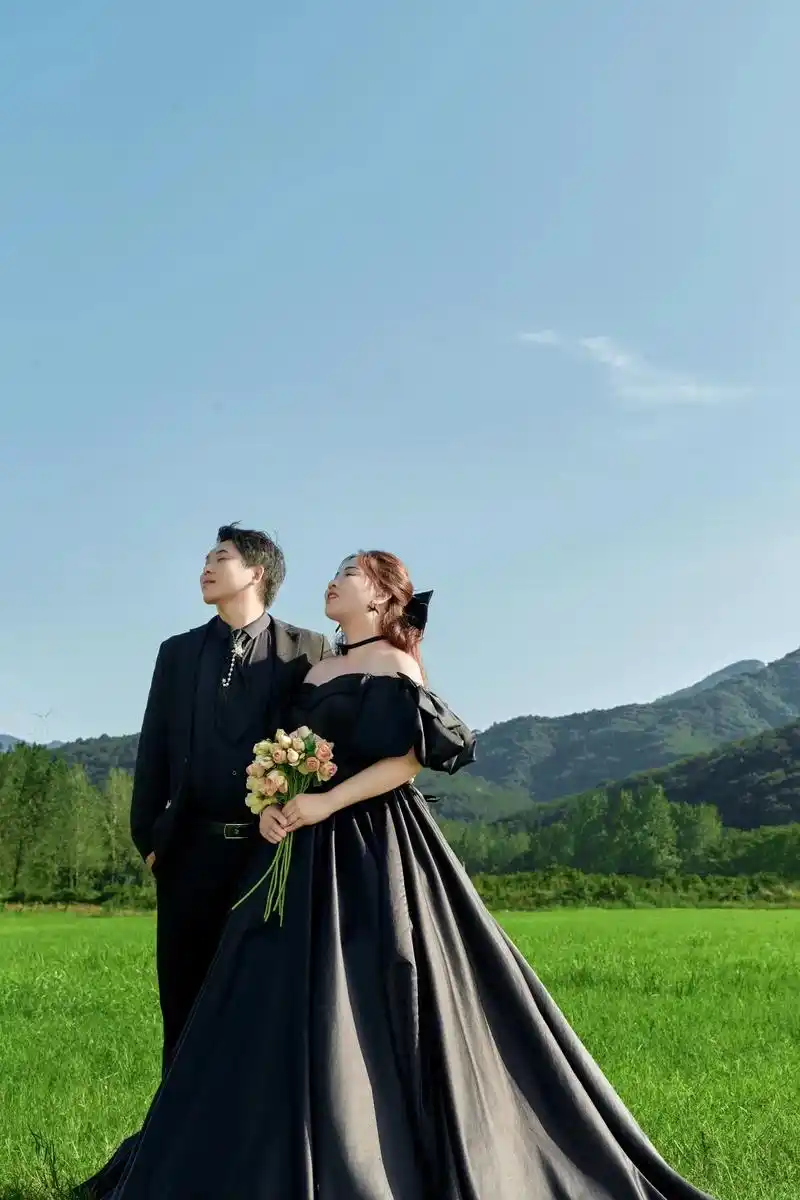 94婚纱照已拍 婚期已定7815 囍·9669♀   0769♂15=