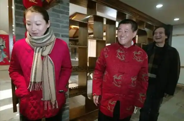 葛淑珍心甘情愿嫁给贫穷的赵本山却在丈夫成名后被无情抛弃