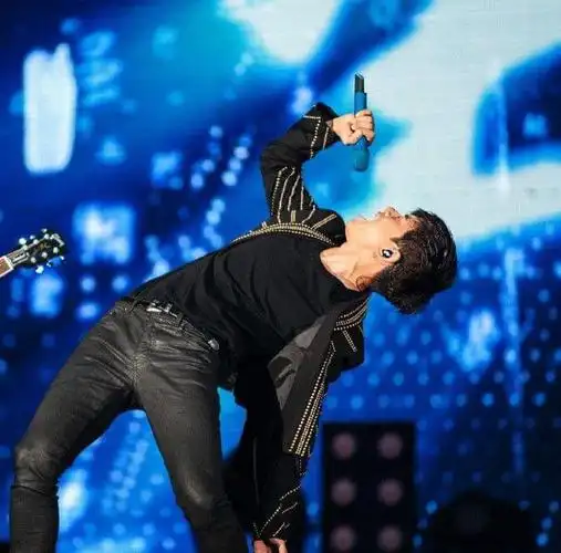 人帅歌好能下腰这样的张杰谁不爱