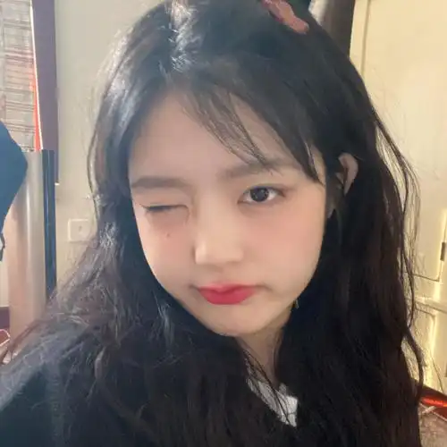 自截可爱女生头像