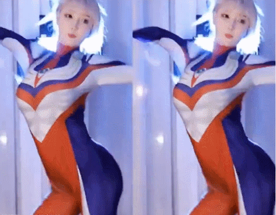 米娜深夜cos奥特曼跳广场舞现场教学腐团儿扭大摆锤