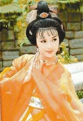 她最红时的片酬可买下香港整条街,却被亲妈逼疯一生坎坷?