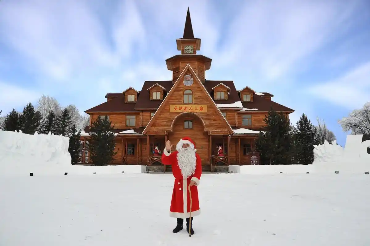 漠河北极圣诞村雪雕园开园迎客
