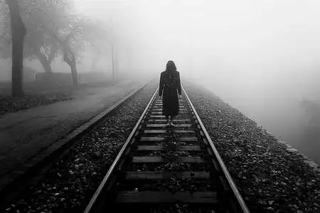 现场一个人图片