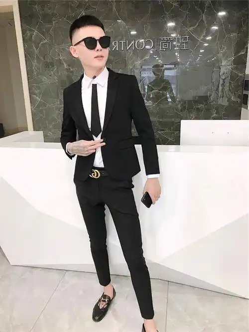 精神小伙西装外套