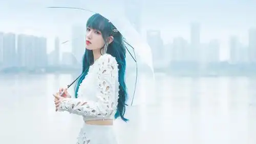 电脑壁纸 明星 大陆明星 程潇蓝发白裙唯美清新写真