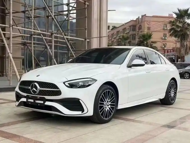 22款11月上牌奔驰c260l仅行驶300多公里