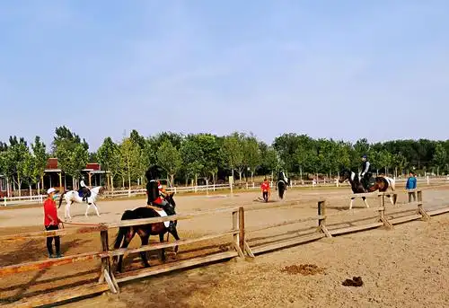 北京汉旗紫谷马术俱乐部