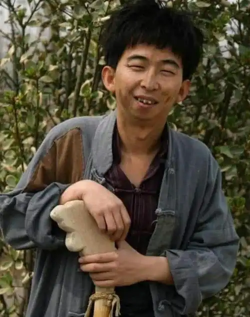 最丑男明星巨兴茂(丑男巨兴茂改命史)(13)