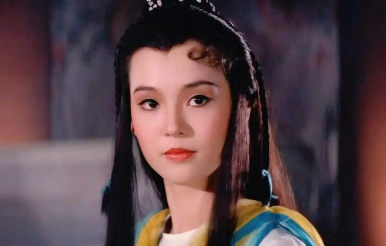 【翁静晶】精致甜美的小龙女,小时候以为她真的会飞!