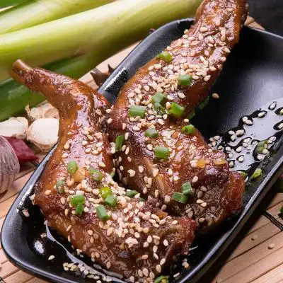 四川自贡特产冷吃兔兔腿新鲜五香卤味真空零食熟食即食私房菜包邮