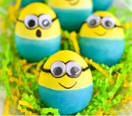 好玩的鸡蛋 写美篇      也可以在蛋壳上画上图案变成一个可爱的娃娃