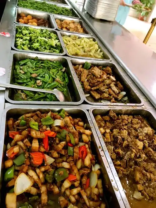 三源饮食饭堂现场员工餐菜式