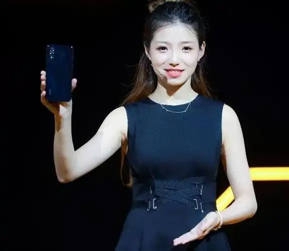 2019年,宋紫薇从上海华为技术有限公司跳槽到vivo公司,成为iqoo的产品