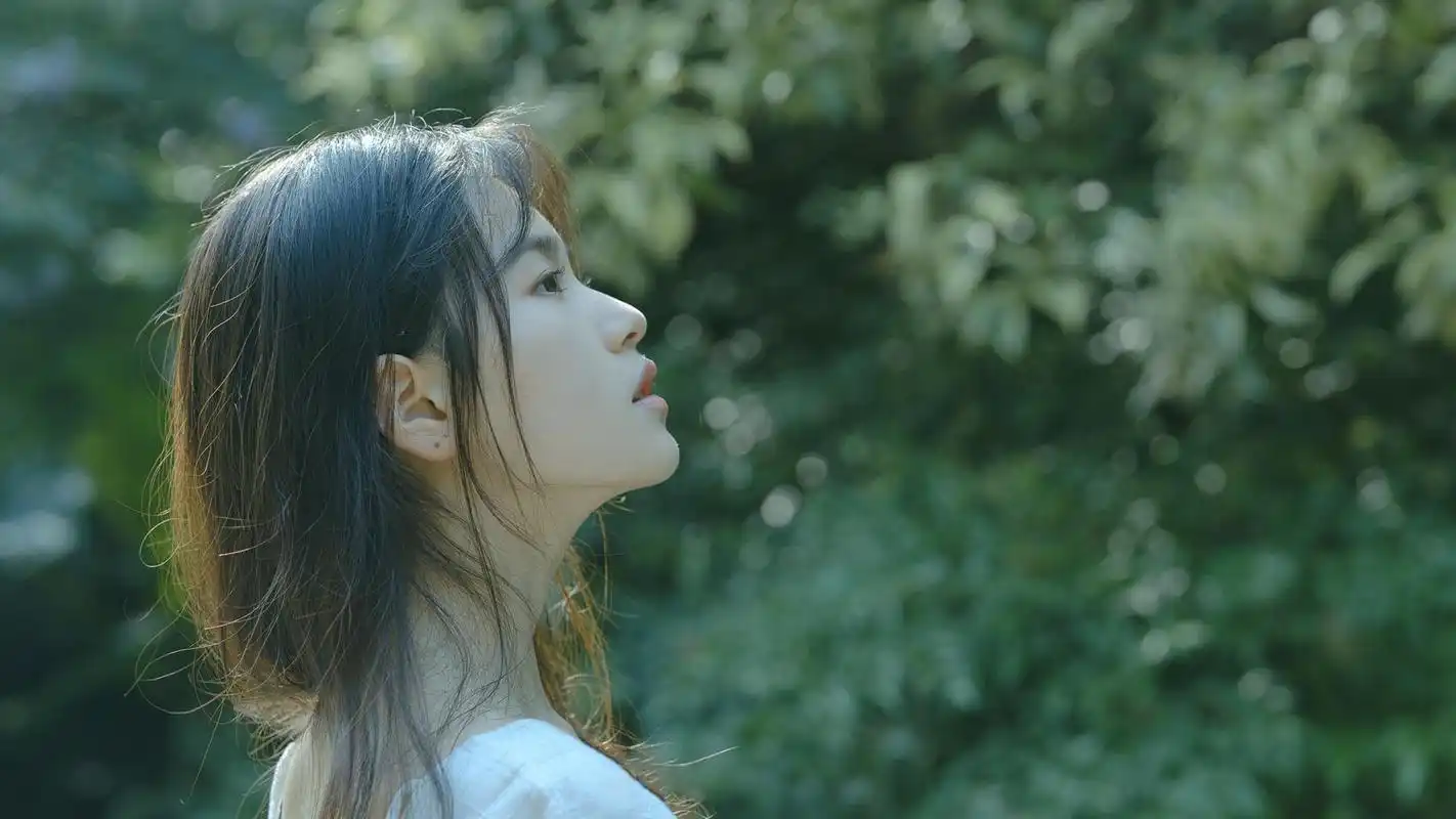 森系文艺美女清新养眼户外写真