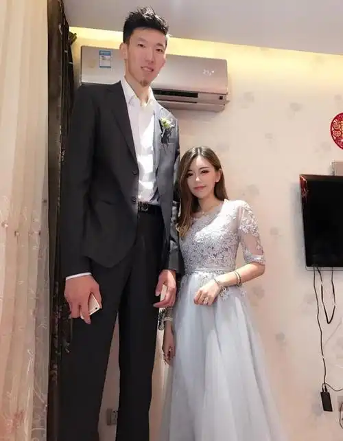 丁彦雨航白富美女友曝光最近状态低迷因为她