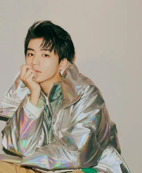 小鲜肉王俊凯3000x2000分辨率查看