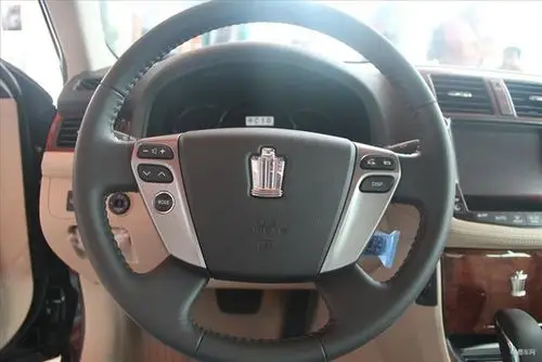 【新皇冠2012款v6 2.5l royal 导航版方向盘汽车图片