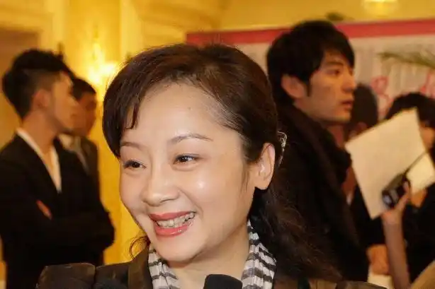 捧红丈夫王新军用心10年却换来离婚唐静如今仍是单亲妈妈