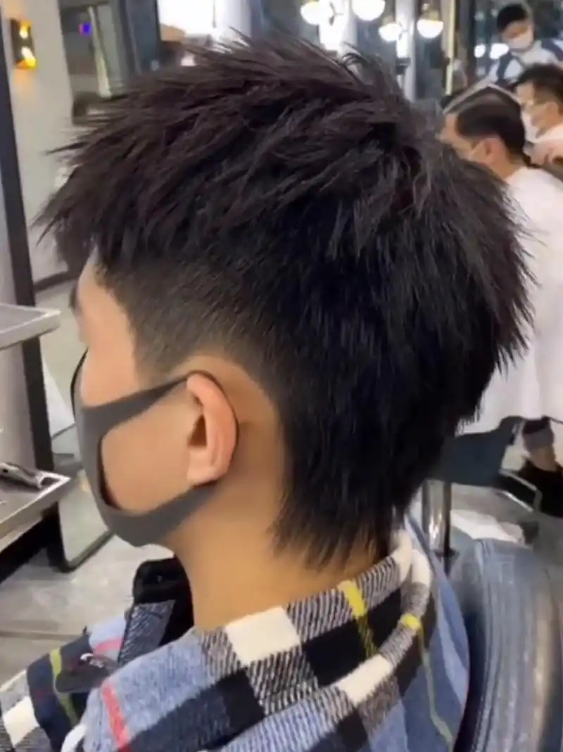 夏季发型首选|男士小鲻鱼头狼尾发型 上海剪发日系发型|鲻鱼头狼尾各