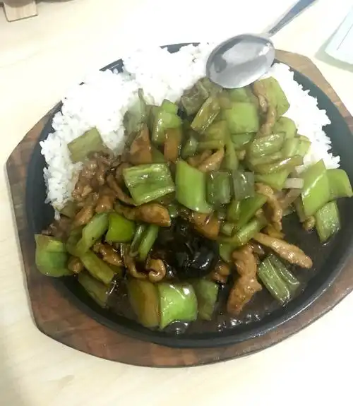 青椒肉丝-憨仔铁板饭-美团