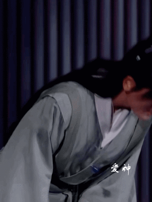 如果不是拿着话筒会以为是剧里截图的阿絮,55555 g