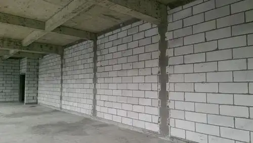 1/ 12 排版:砌筑前采用cad软件进行墙体排版,确认顶砌高度(约180mm)