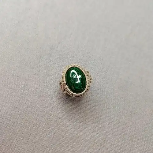孔雀石戒指