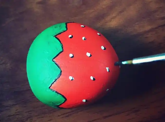 新技能入门10分钟学会石头画草莓