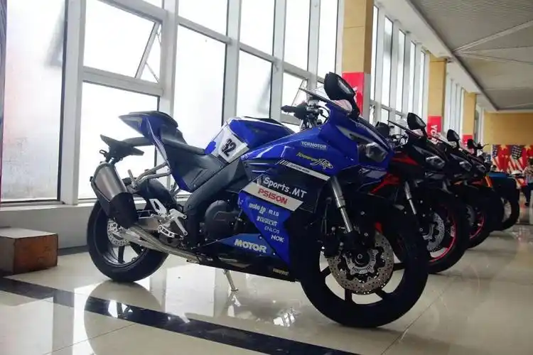 25800元,配日清卡钳宗申发动机铝合金摇臂的跑车 - 诺马刀锋400跑车