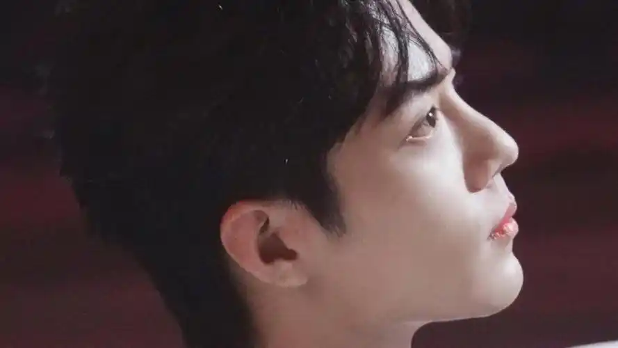 邻家男孩肖战时尚帅气阳光写真,高清壁纸图片,大陆明星-回车桌面