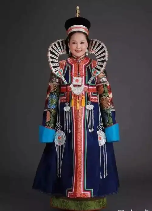 非遗之美看看不同部落不同风格的蒙古族服饰