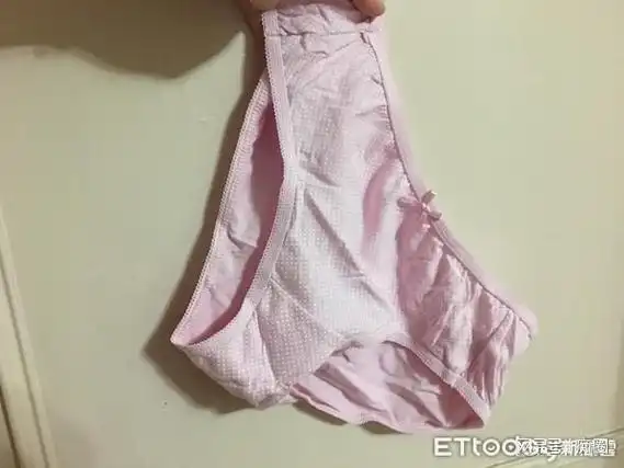 惊见老公猛闻内裤还舔分泌物,专家解释:恋物癖是性欲倒错的表现|生殖