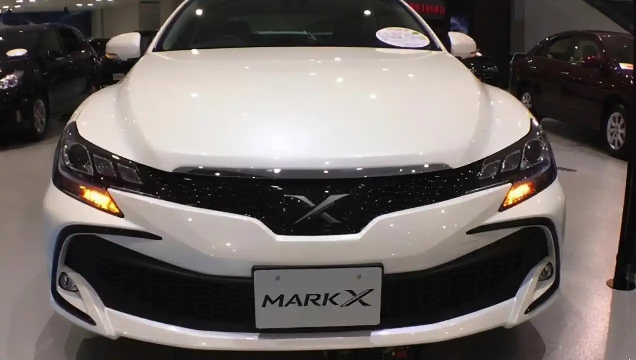 全新丰田锐志回归,x车标重现,配v6 后驱,或将明年上市-新浪汽车