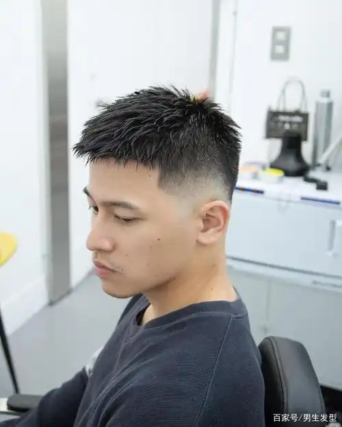 适合30岁左右男生的发型,夏天剪这4款就够了,帅气有个性