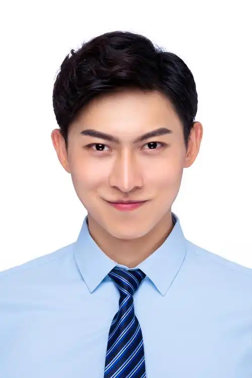 拍摄特色 拍摄风格 校园风 风格说明 证件照 造型 服装 1套/人 化妆 1