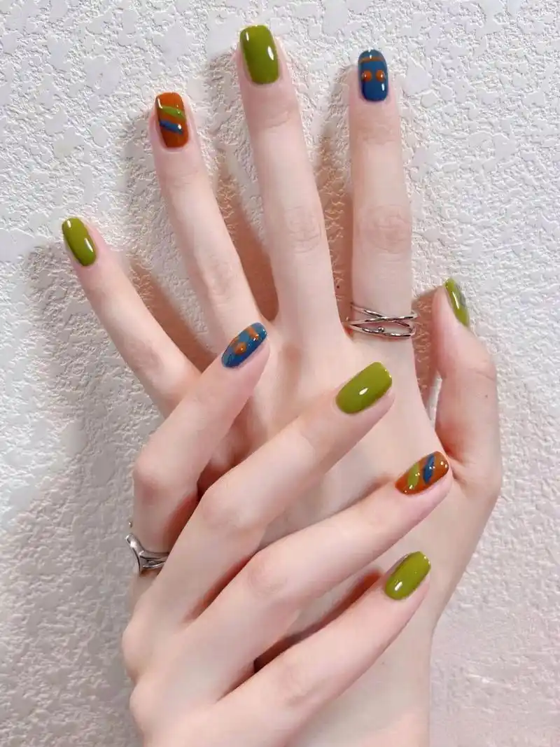 可爱的跳色美甲97,避坑指南来啦～92 夏季活力满满的跳色系美甲