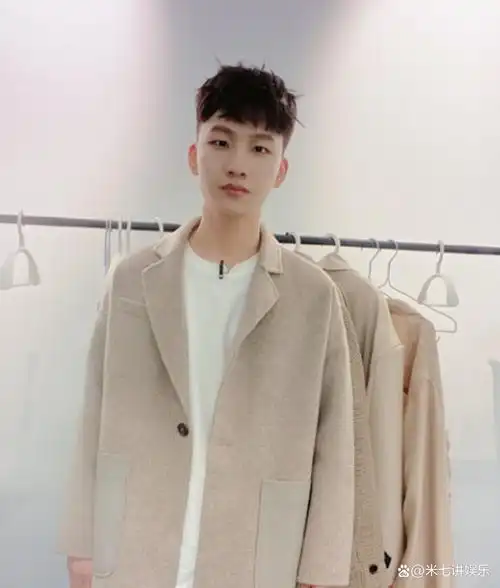 说起刘筱亭大家都知道他是德云社的成员,德云社将许多的欢声笑语都带