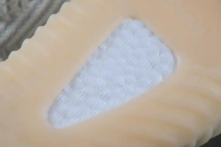 椰子350 g5巴斯夫版 adidas yeezy 350 boost v2 须白天使 fu9161