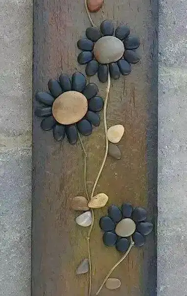 小装饰画也可以有这么多花样石头拼图给花园带来童话味道巧妙地组合