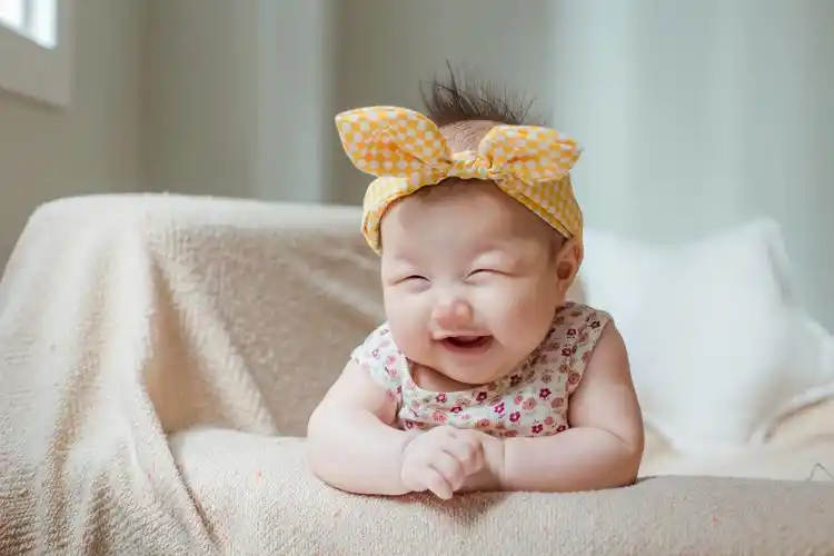 外婆眼中的小宝贝一天天在长大