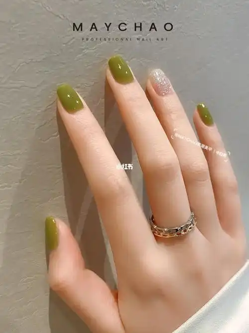 清新绿色牛油果简约美甲